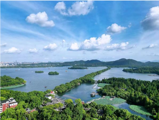 本周末起至5月底，杭州西湖景区节假日限行、限量